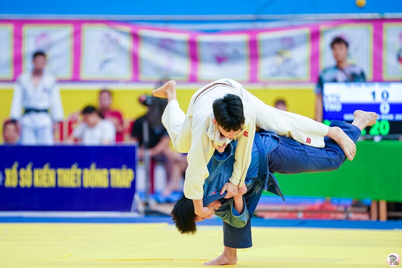 Luật Judo khuyến khích kỹ thuật hiệu quả, kiểm soát tốt và hạn chế hành vi nguy hiểm 